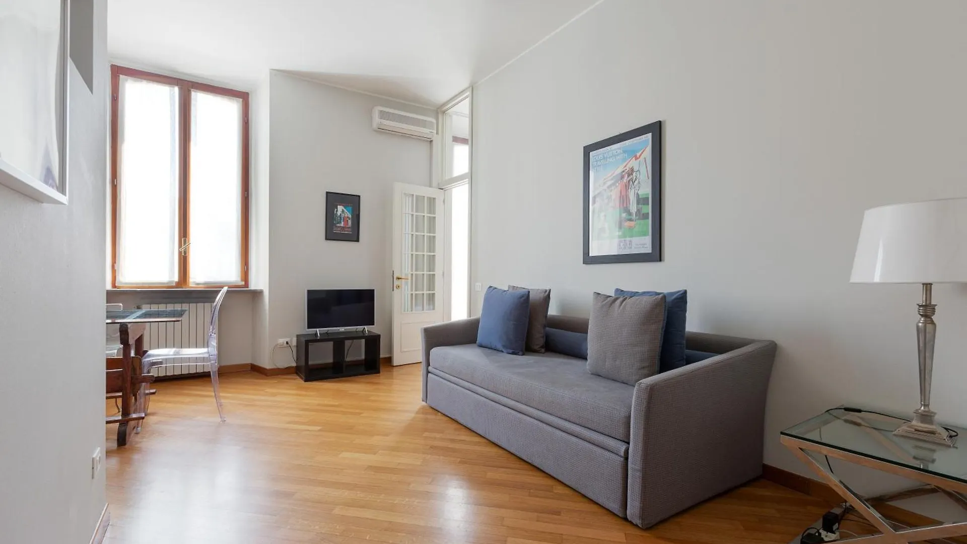 Brera Apartments In Garibaldi Milan