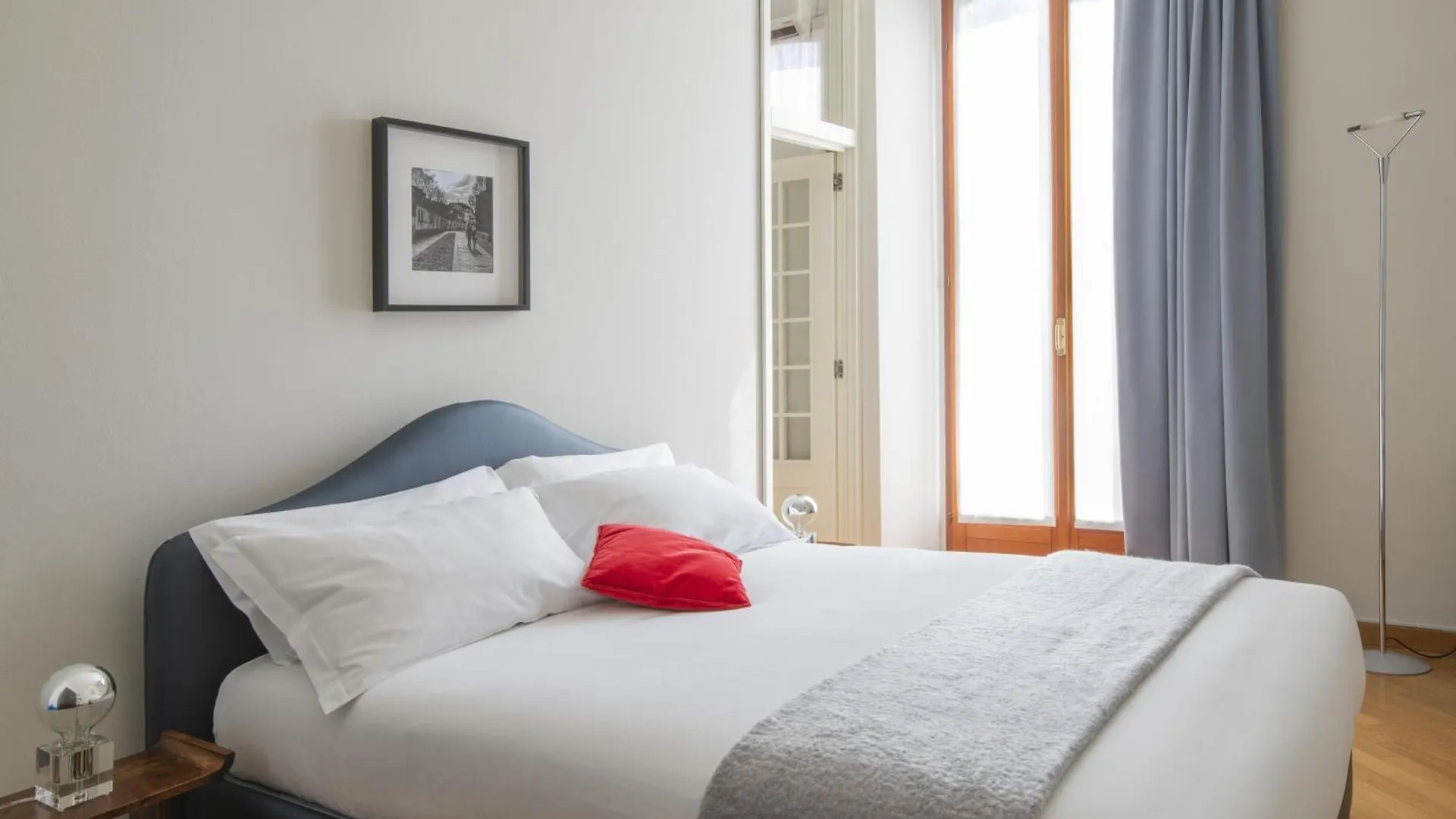 Brera Apartments In Garibaldi Milan