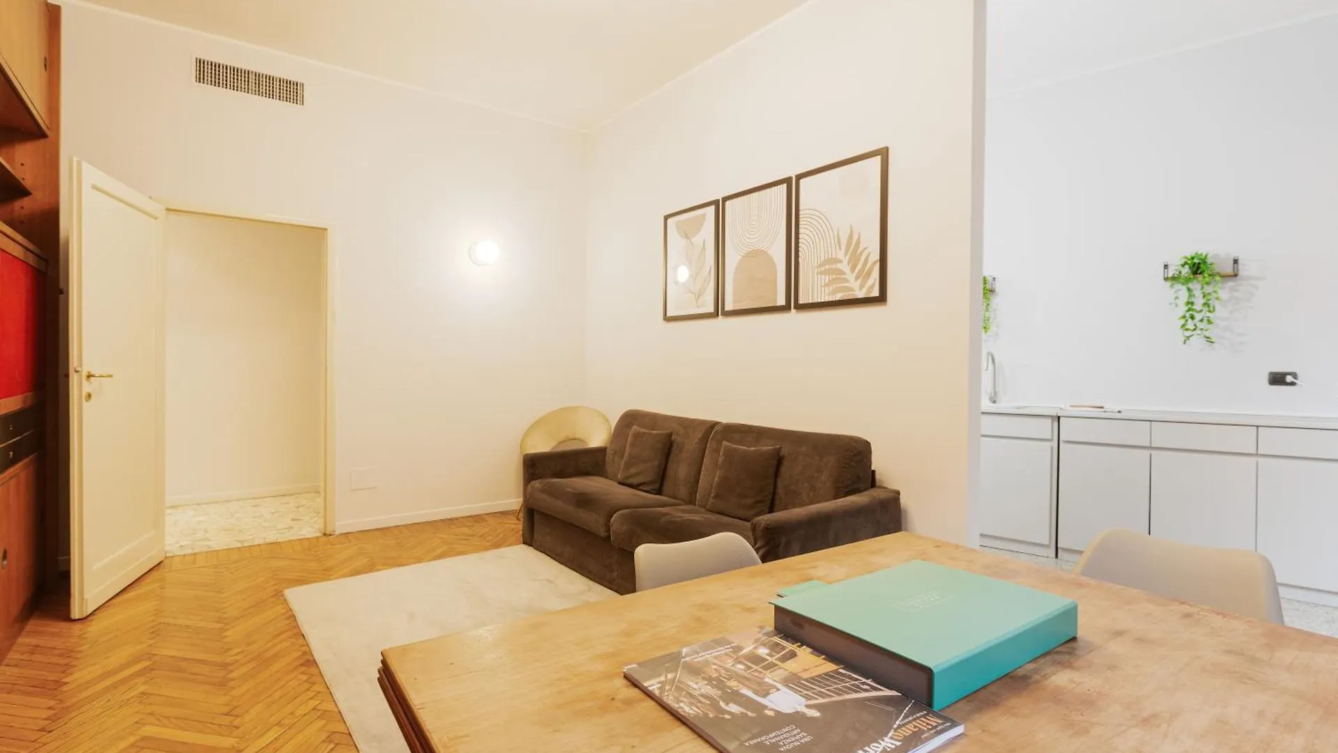 Brera Apartments In Garibaldi Milan