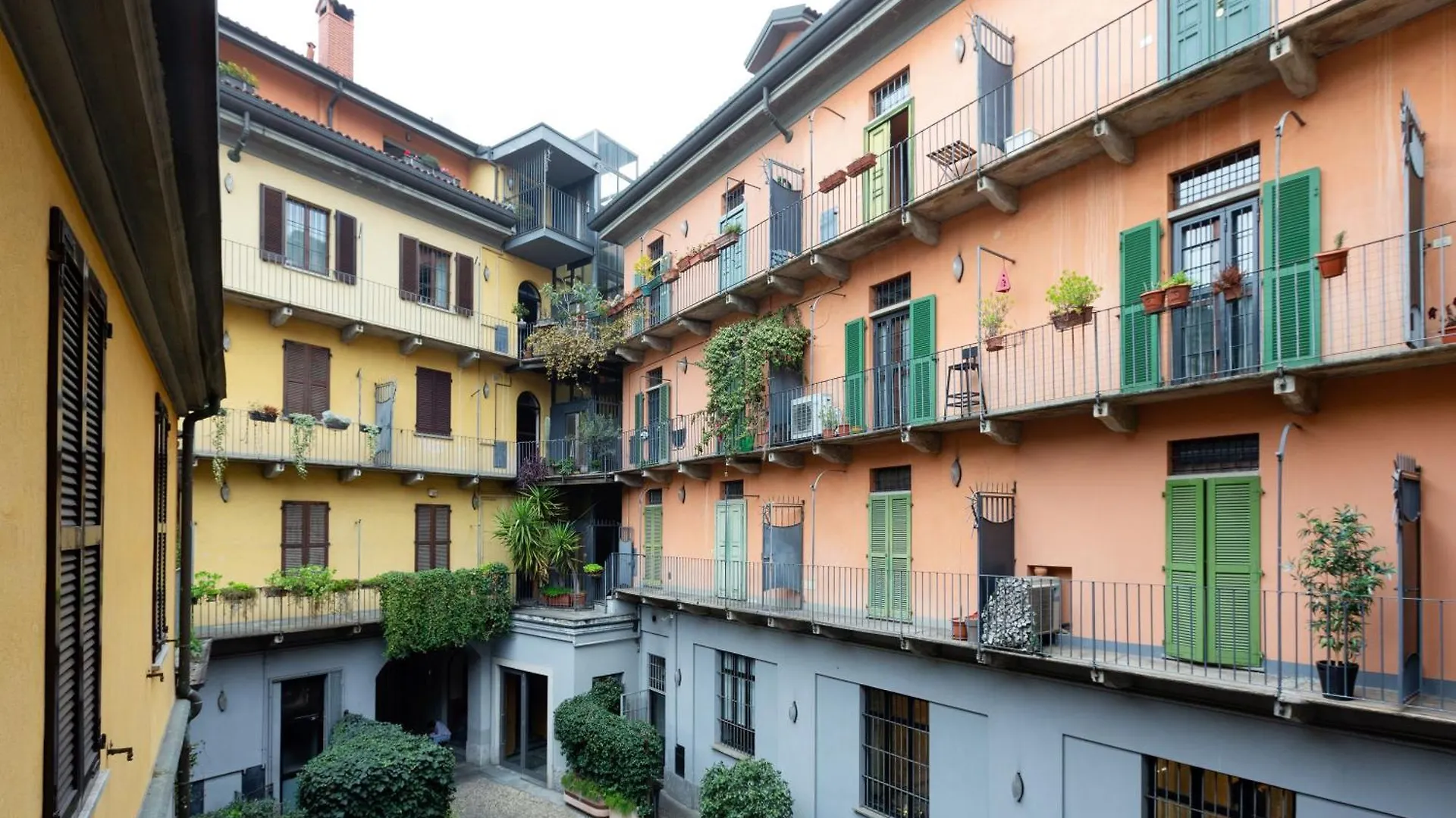 Brera Apartments In Garibaldi Milan 0*,