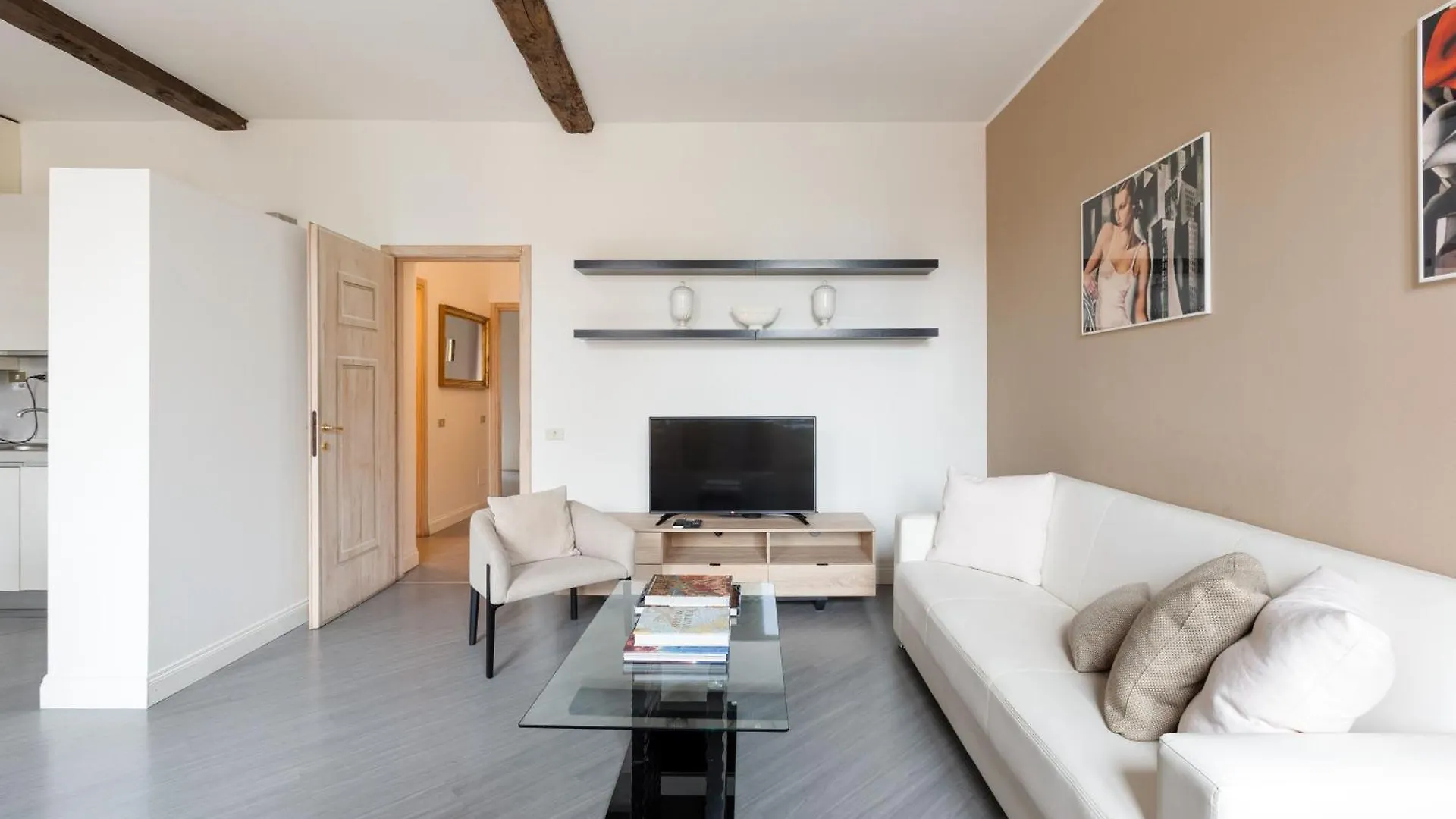 Brera Apartments In Garibaldi Milan