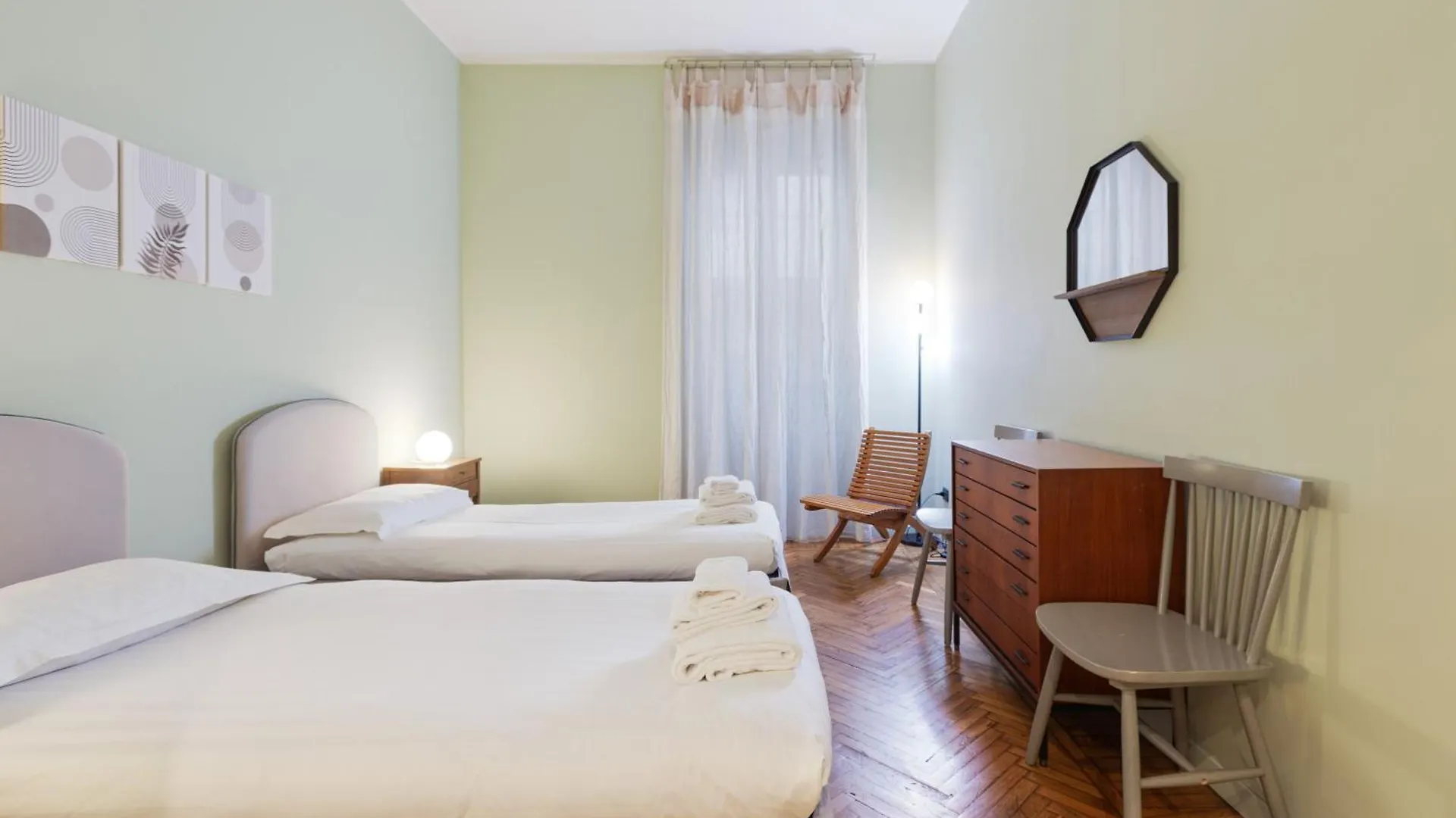 Brera Apartments In Garibaldi Milan